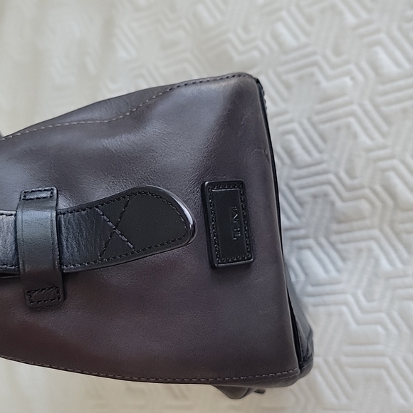 Tumi Leather Santa Monica Mabery Convertable Hobo Purse - Picture 12 of 13